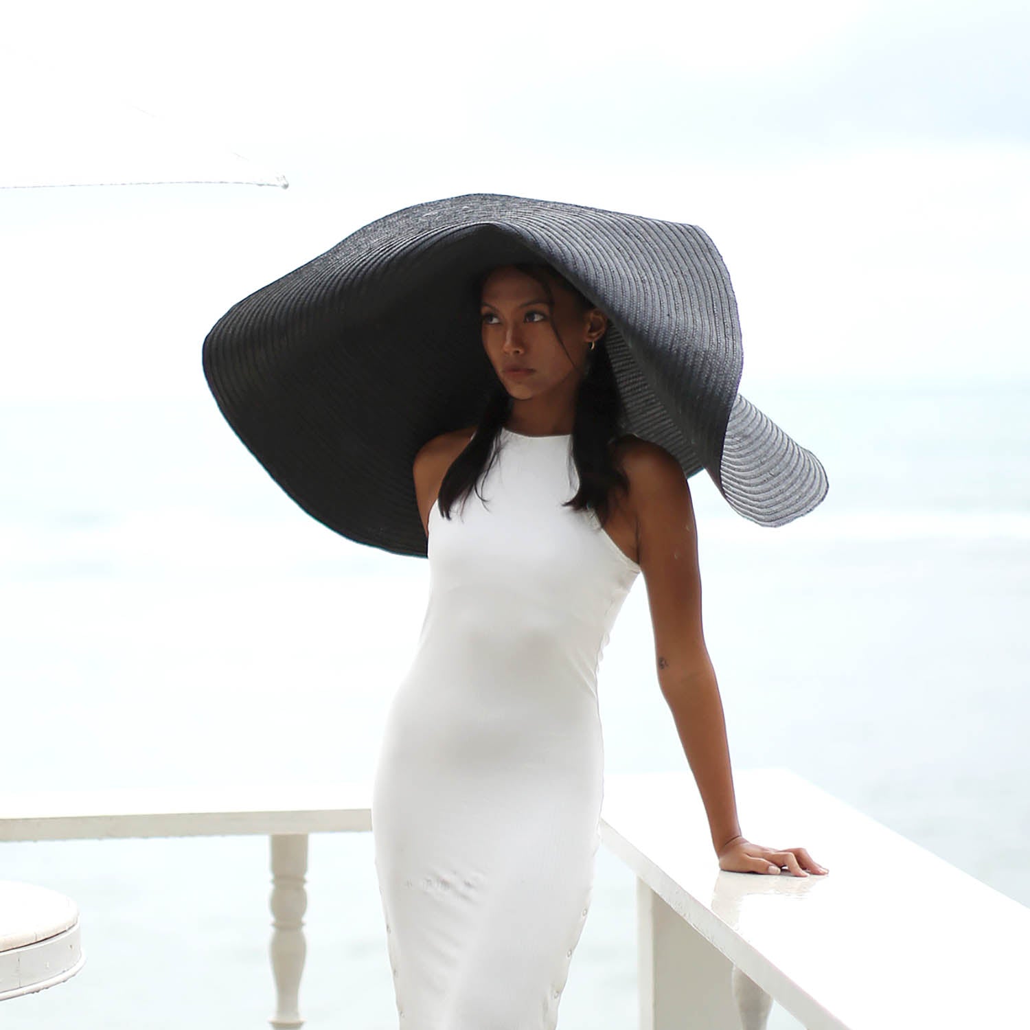 The Solana Oversized Straw Hat In Black